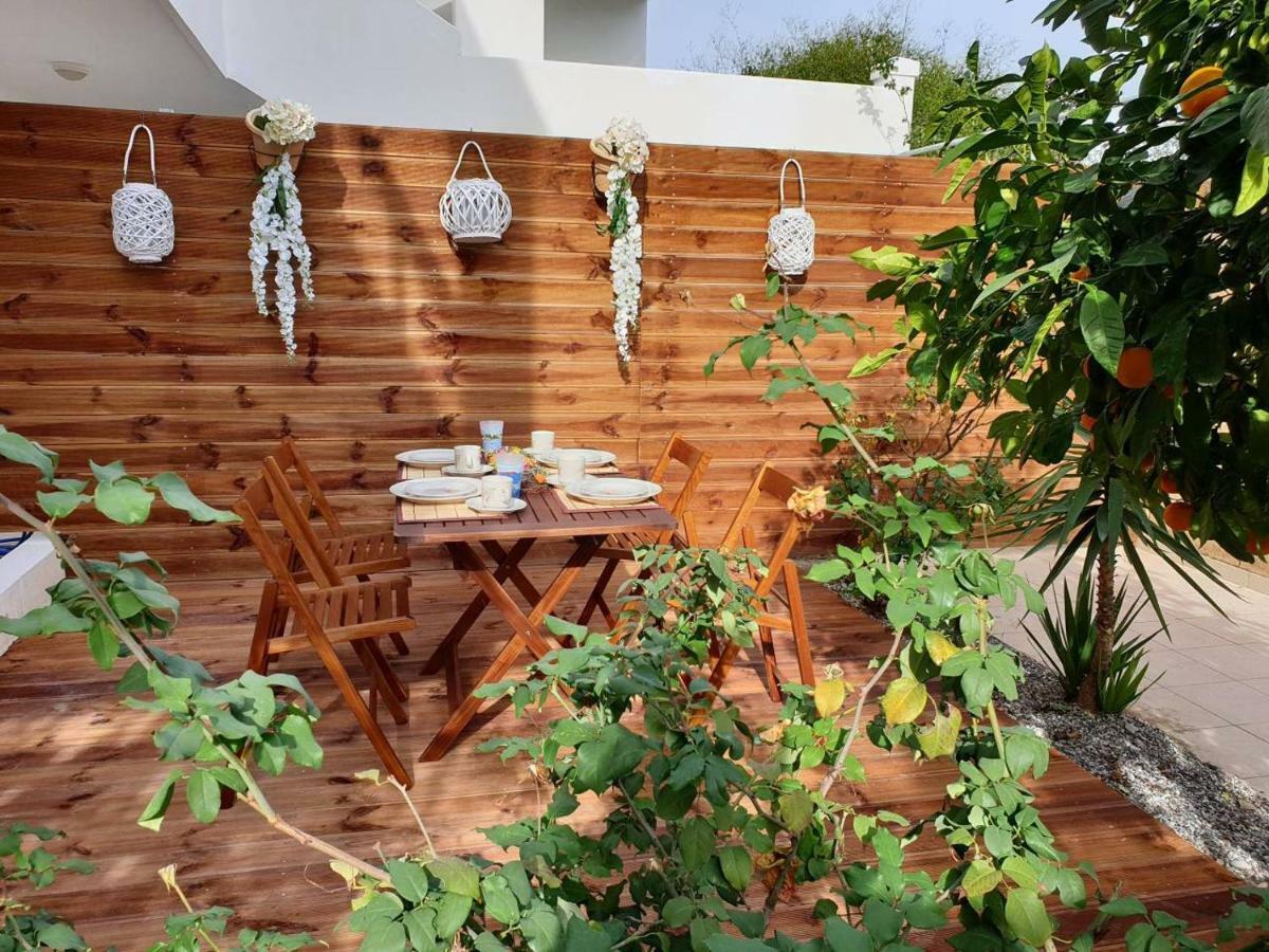 Sea Breeze Villa Haraki Esterno foto